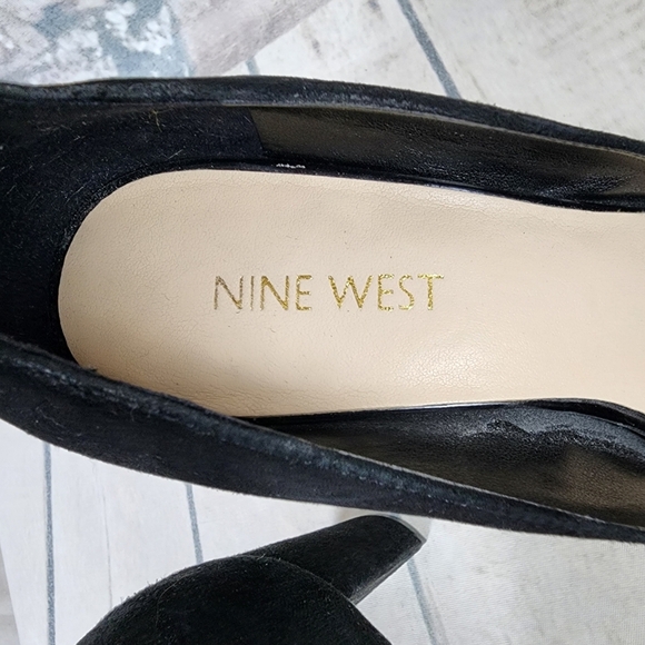 Nine West Journa Closed Toe Suede Classic Pump Heel Black Size 8 1/2 - Picture 4 of 12